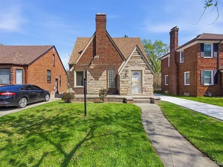 Detroit houses street view