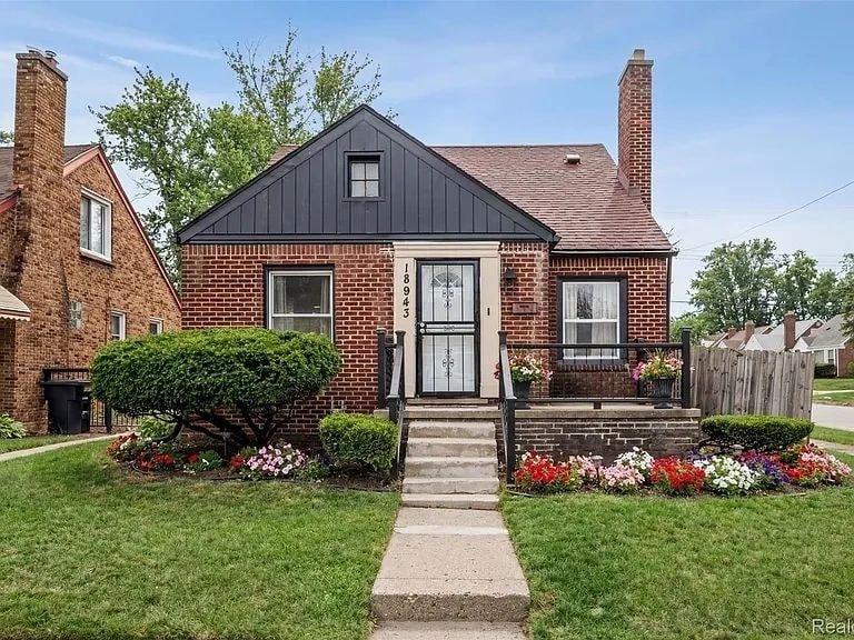 Curtis St, Detroit MI 48219